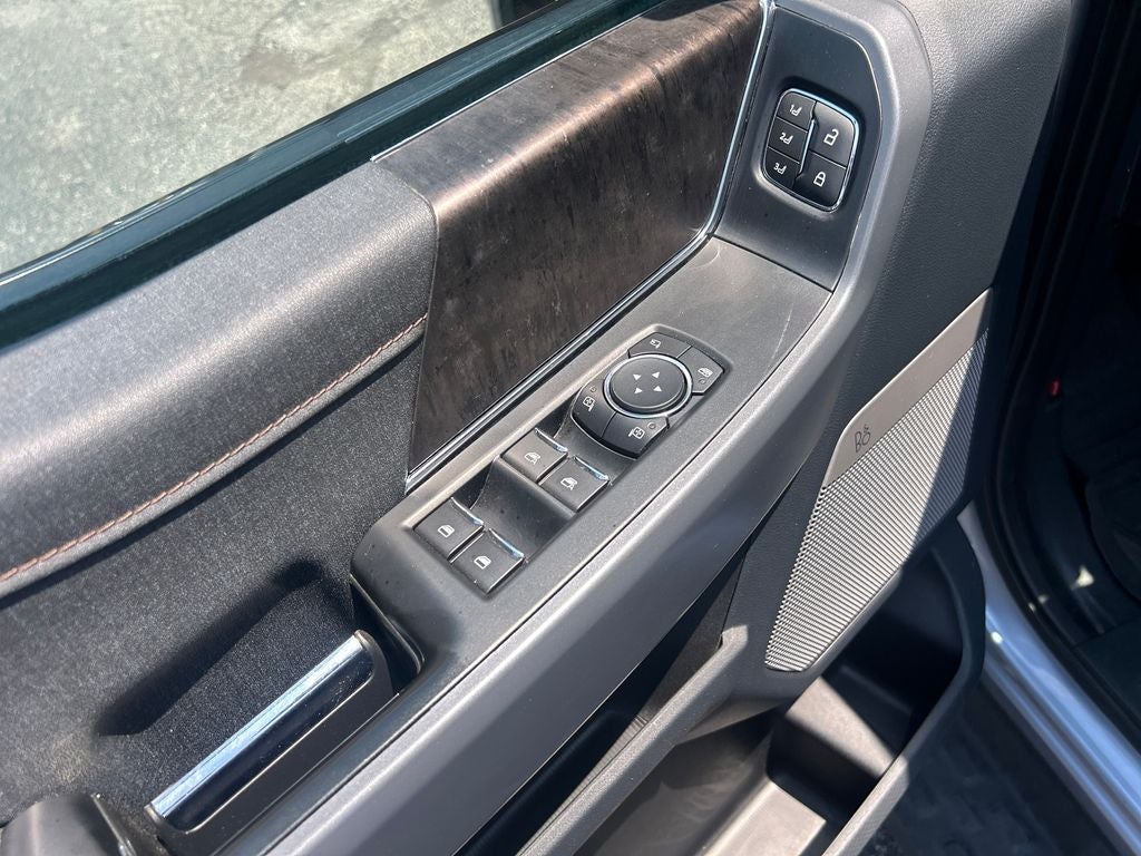 2022 Ford F-150 Lightning Lariat