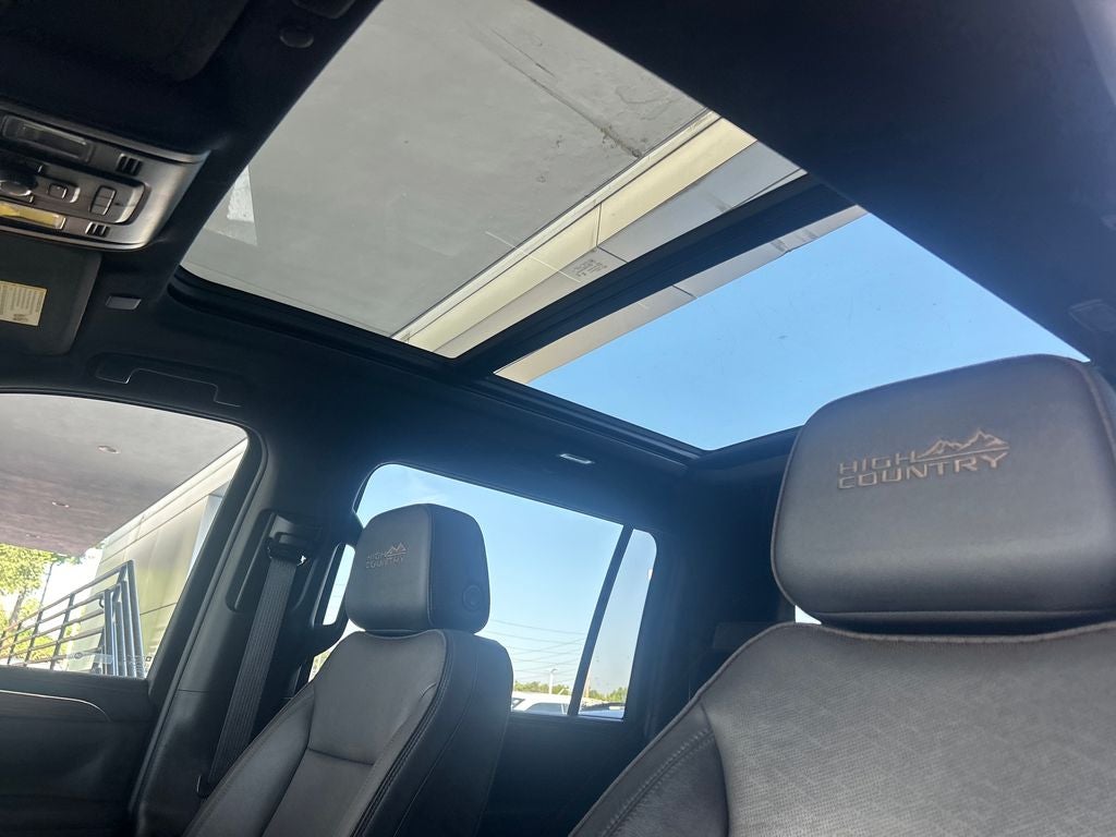 2023 Chevrolet Suburban High Country