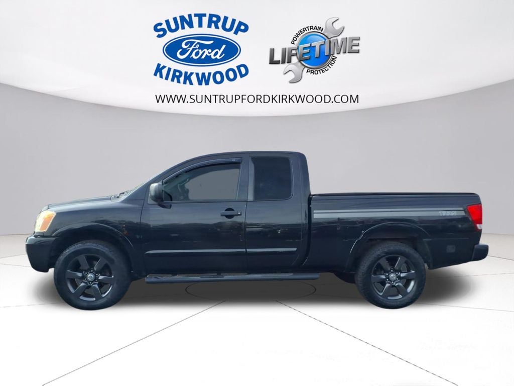 2012 Nissan Titan SV