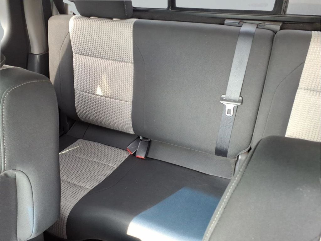 2012 Nissan Titan SV
