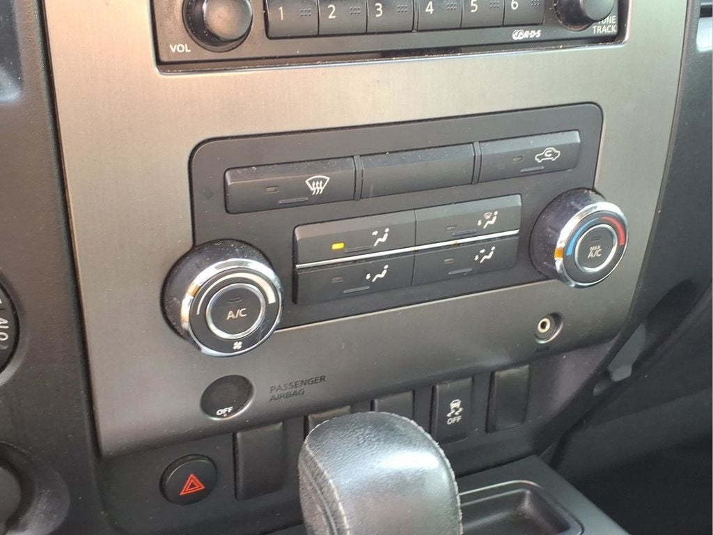 2012 Nissan Titan SV