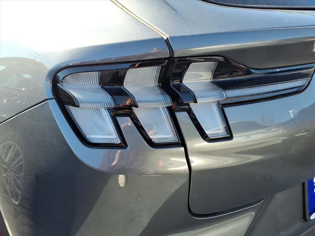 2021 Ford Mustang Mach-E Select