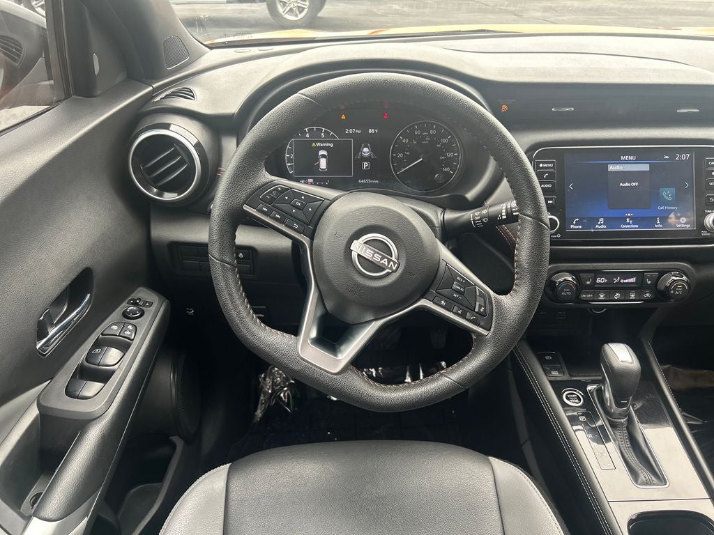 2023 Nissan Kicks SR