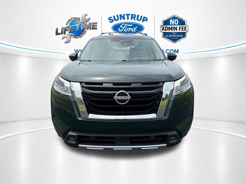2023 Nissan Pathfinder Platinum