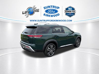 2023 Nissan Pathfinder Platinum