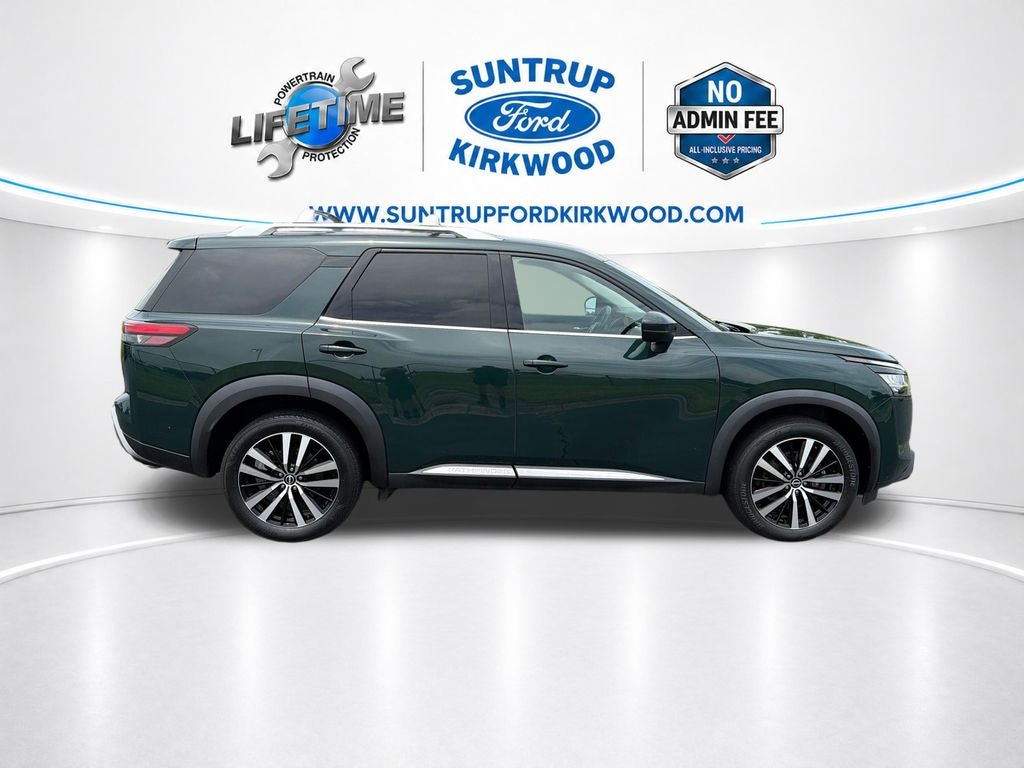 2023 Nissan Pathfinder Platinum