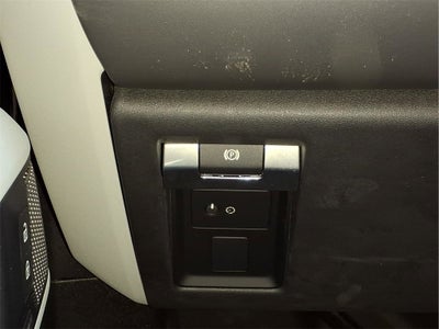 2020 Land Rover Defender 110 SE