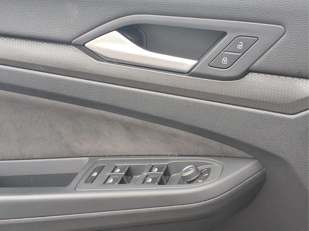 2024 Volkswagen Golf GTI 2.0T S