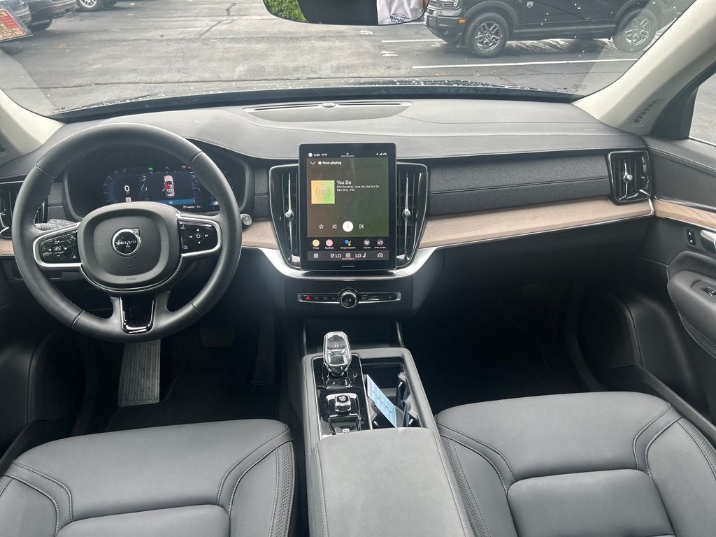 2025 Volvo XC90 B5 Plus 2025.5