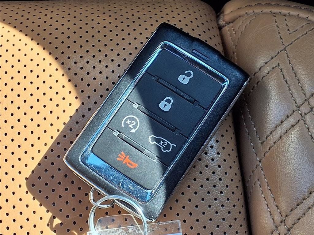 2022 Jeep Grand Cherokee Summit