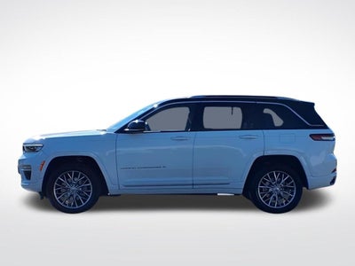 2022 Jeep Grand Cherokee Summit
