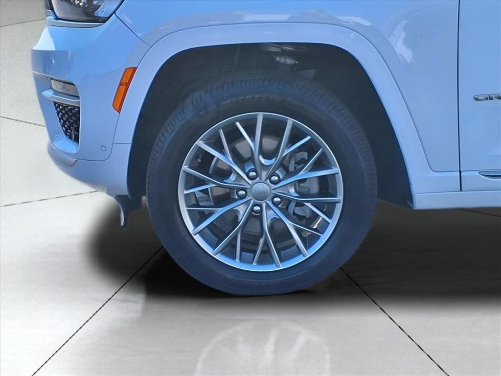 2022 Jeep Grand Cherokee Summit