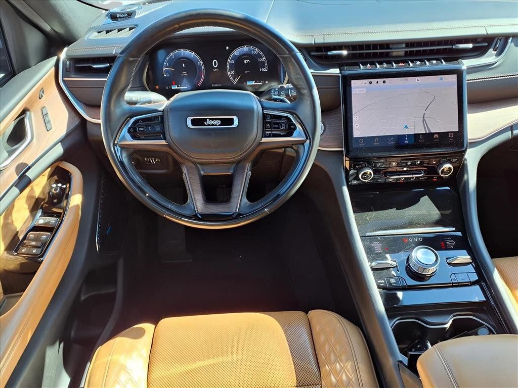 2022 Jeep Grand Cherokee Summit