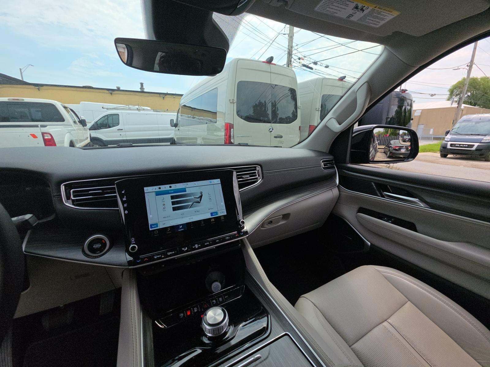 2024 Jeep Wagoneer L Series II
