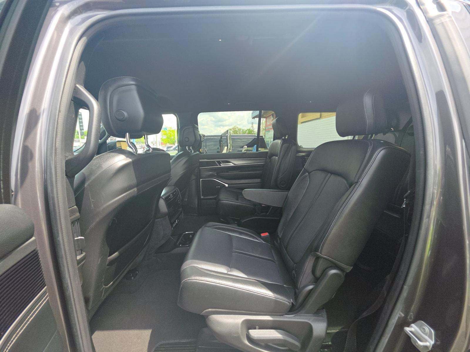 2025 Jeep Wagoneer Series II 4X2