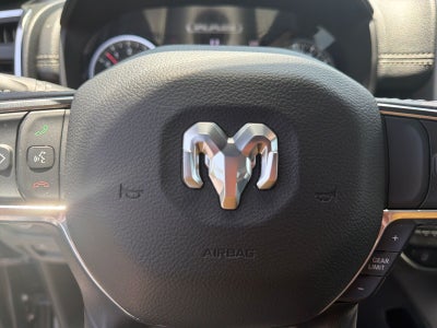 2024 RAM 1500 Laramie Crew Cab 5.7L V8 HEMI