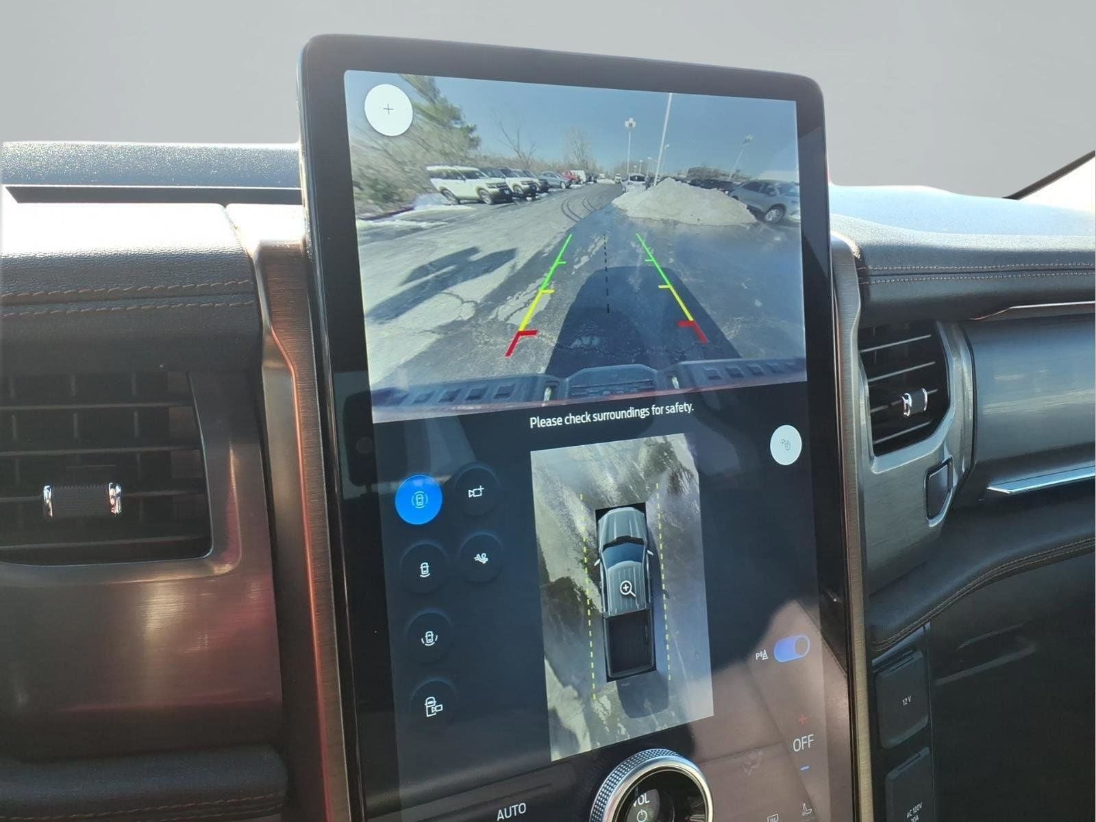 2023 Ford F-150 Lightning Lariat