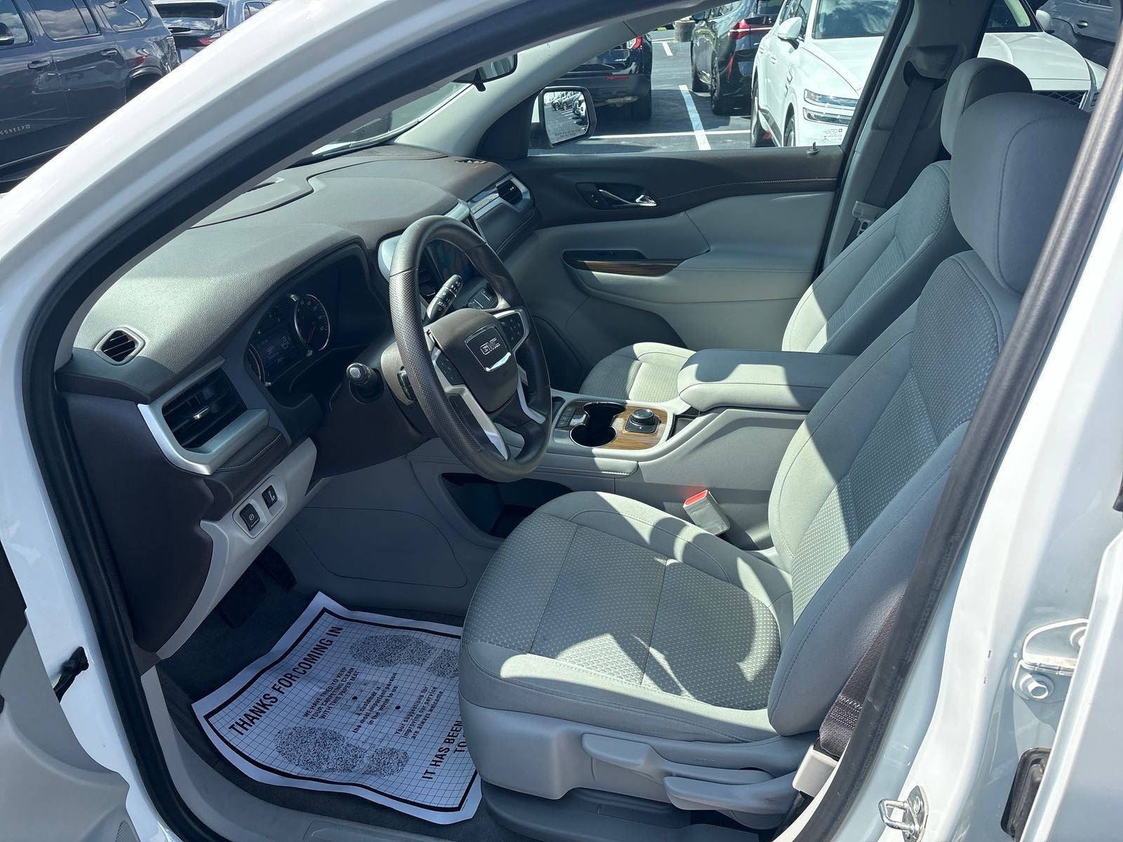 2022 GMC Acadia SLE