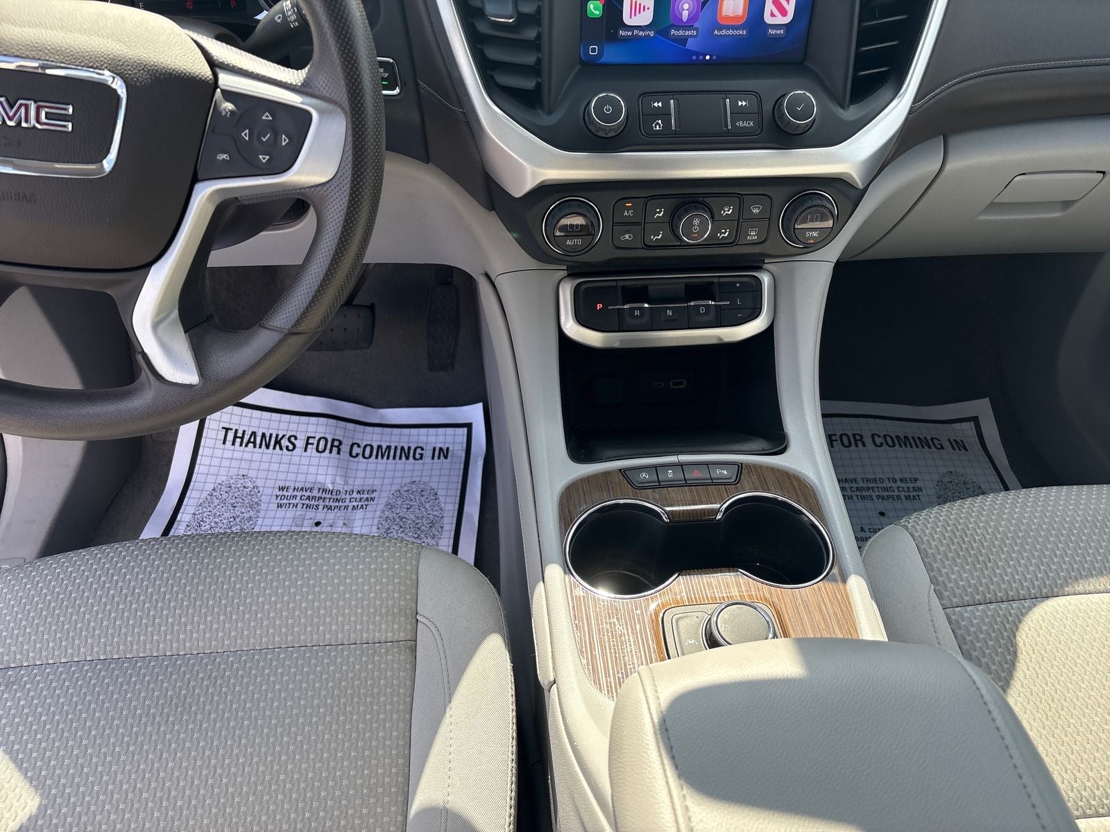 2022 GMC Acadia SLE