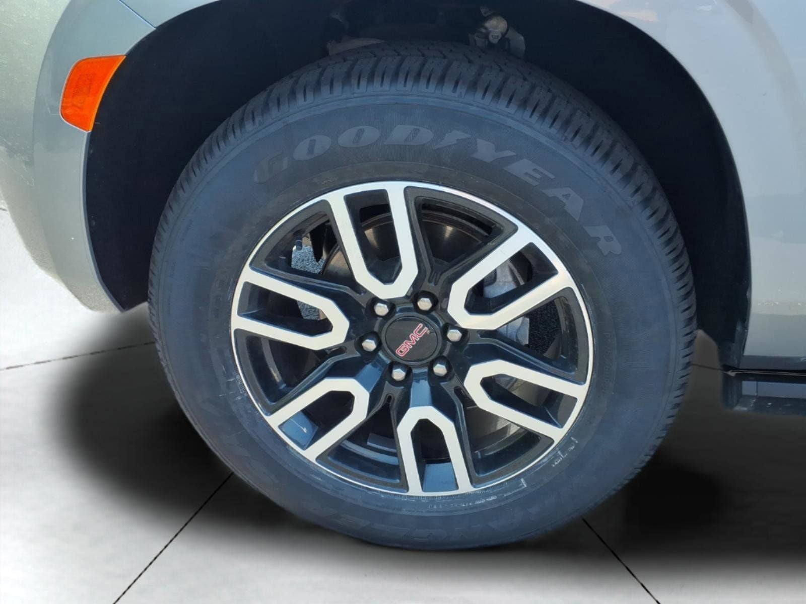 2024 GMC Yukon XL AT4