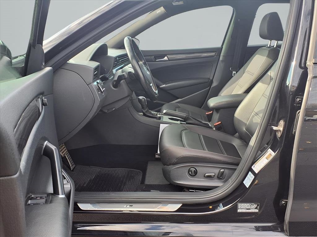 2021 Volkswagen Passat 2.0T R-Line