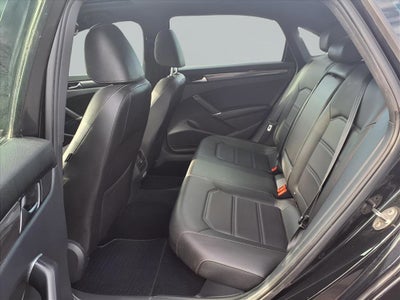 2021 Volkswagen Passat 2.0T R-Line