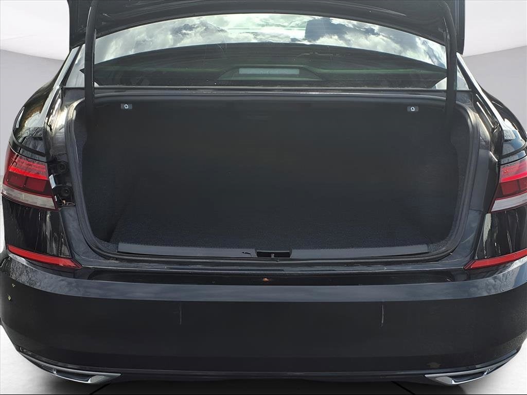 2021 Volkswagen Passat 2.0T R-Line