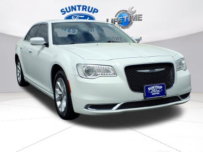 2023 Chrysler 300 Touring