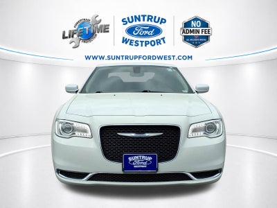 2023 Chrysler 300 Touring