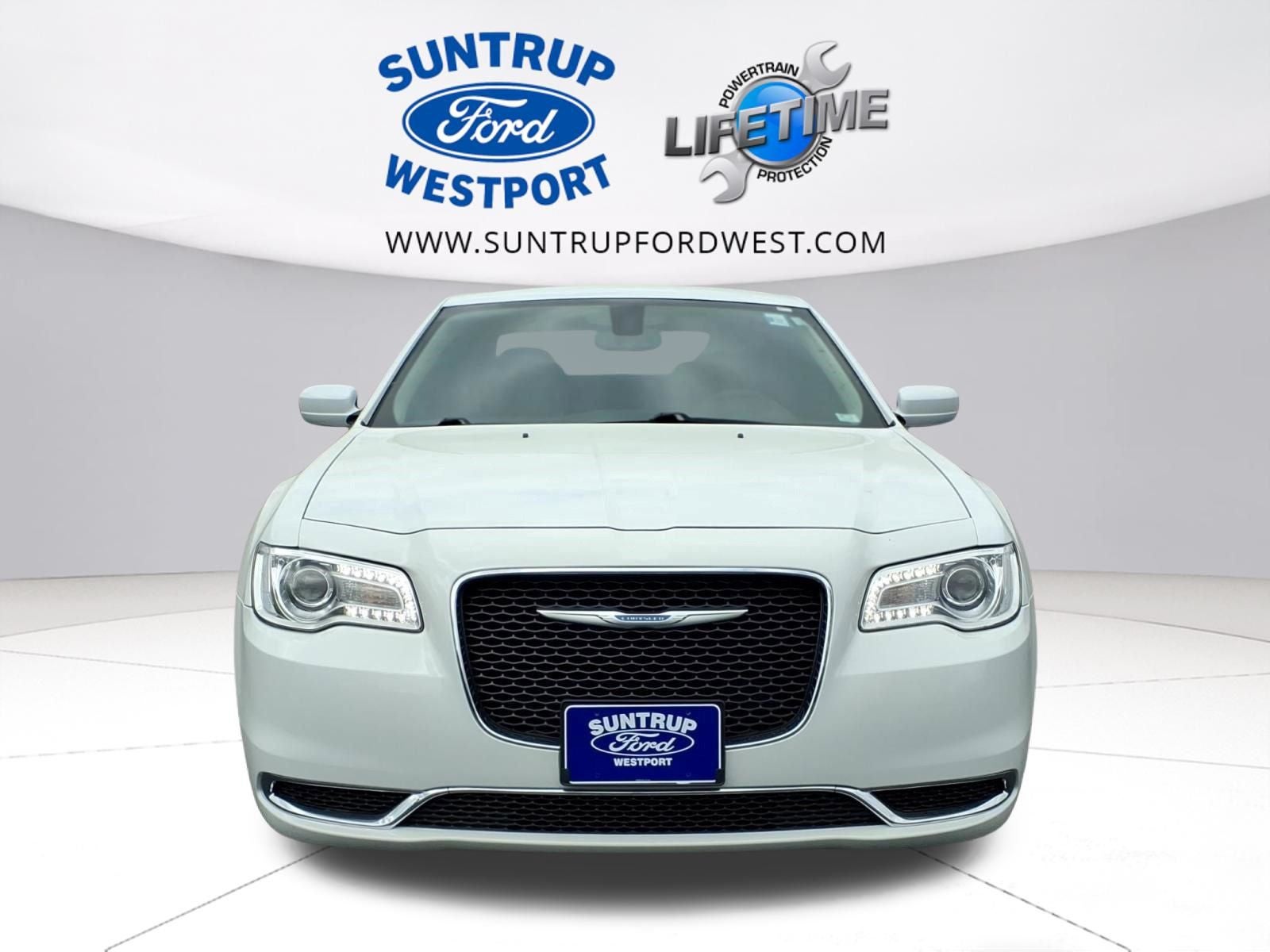 2023 Chrysler 300 Touring