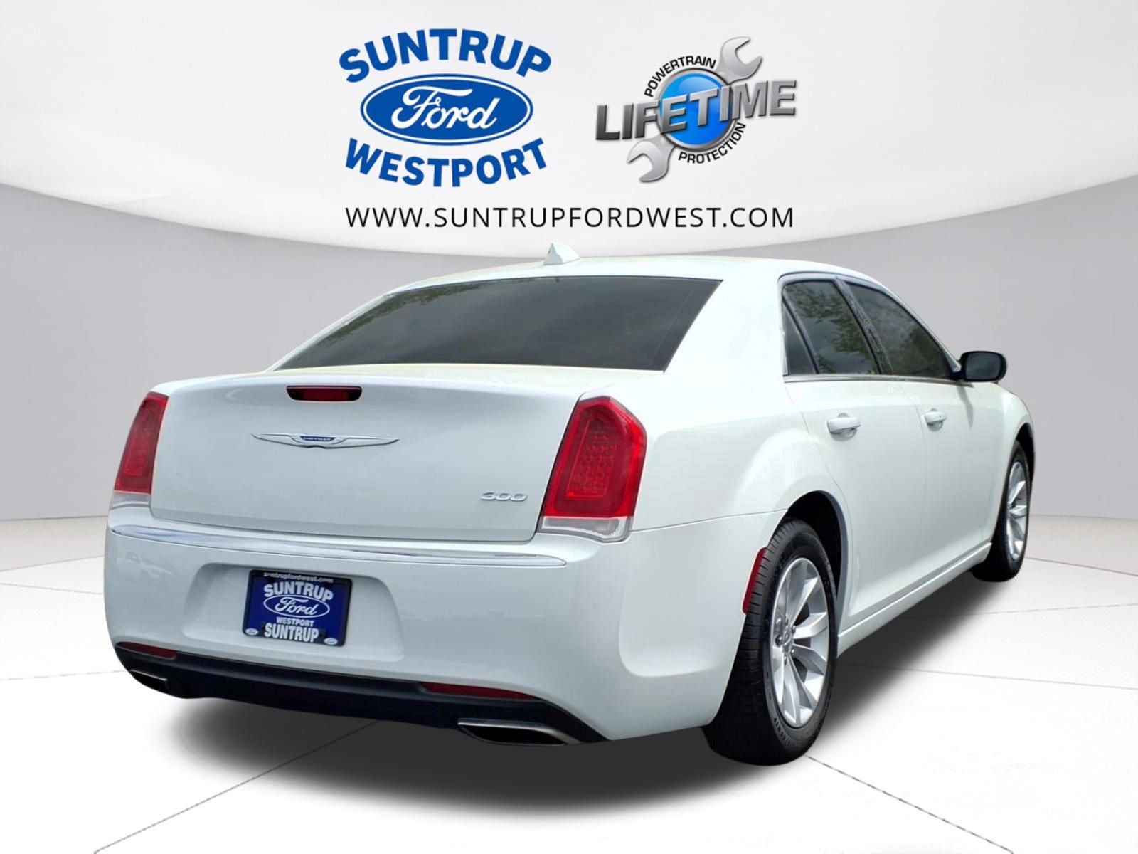 2023 Chrysler 300 Touring