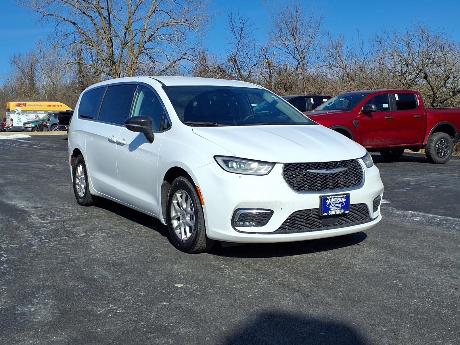 2024 Chrysler Pacifica Touring L