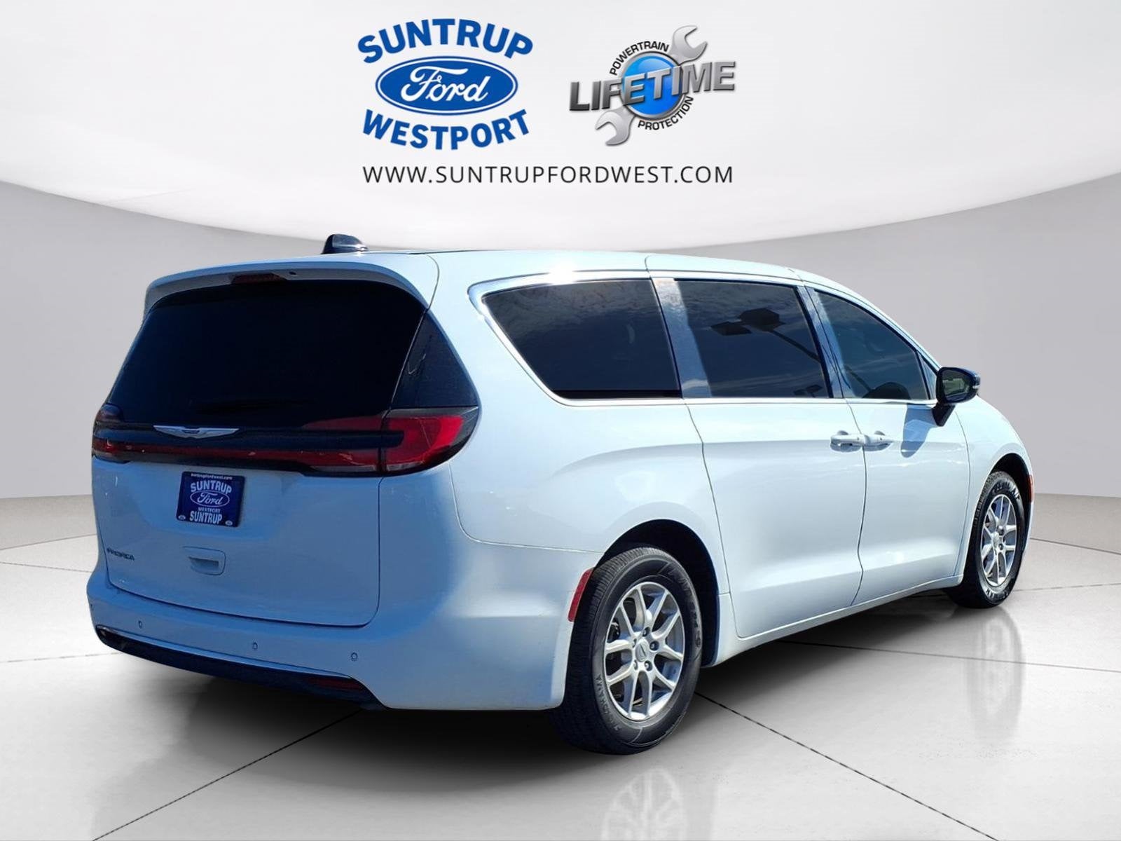 2024 Chrysler Pacifica Touring L