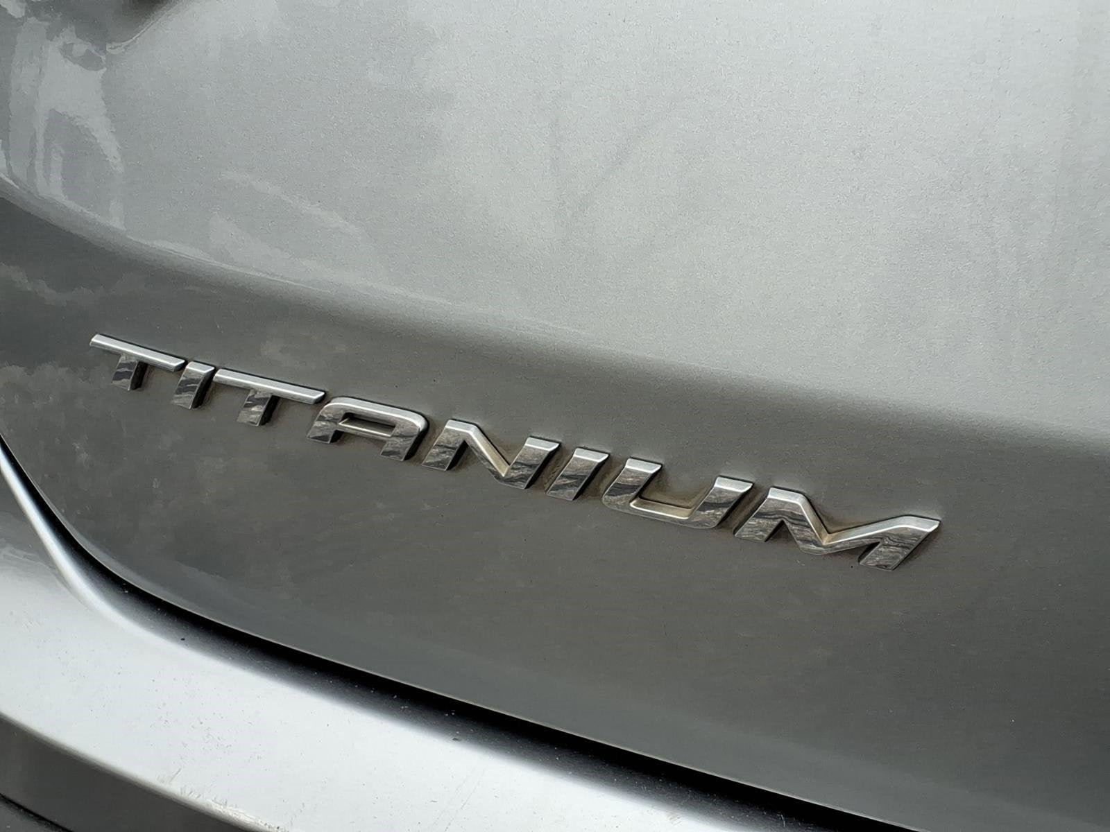 2022 Ford Edge Titanium