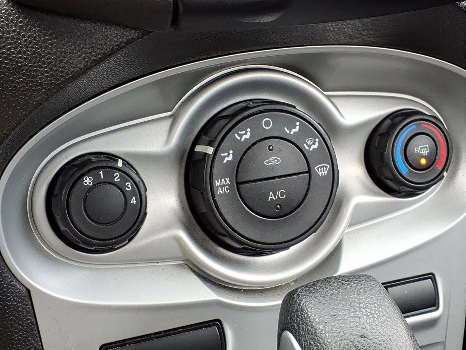 2017 Ford Fiesta SE
