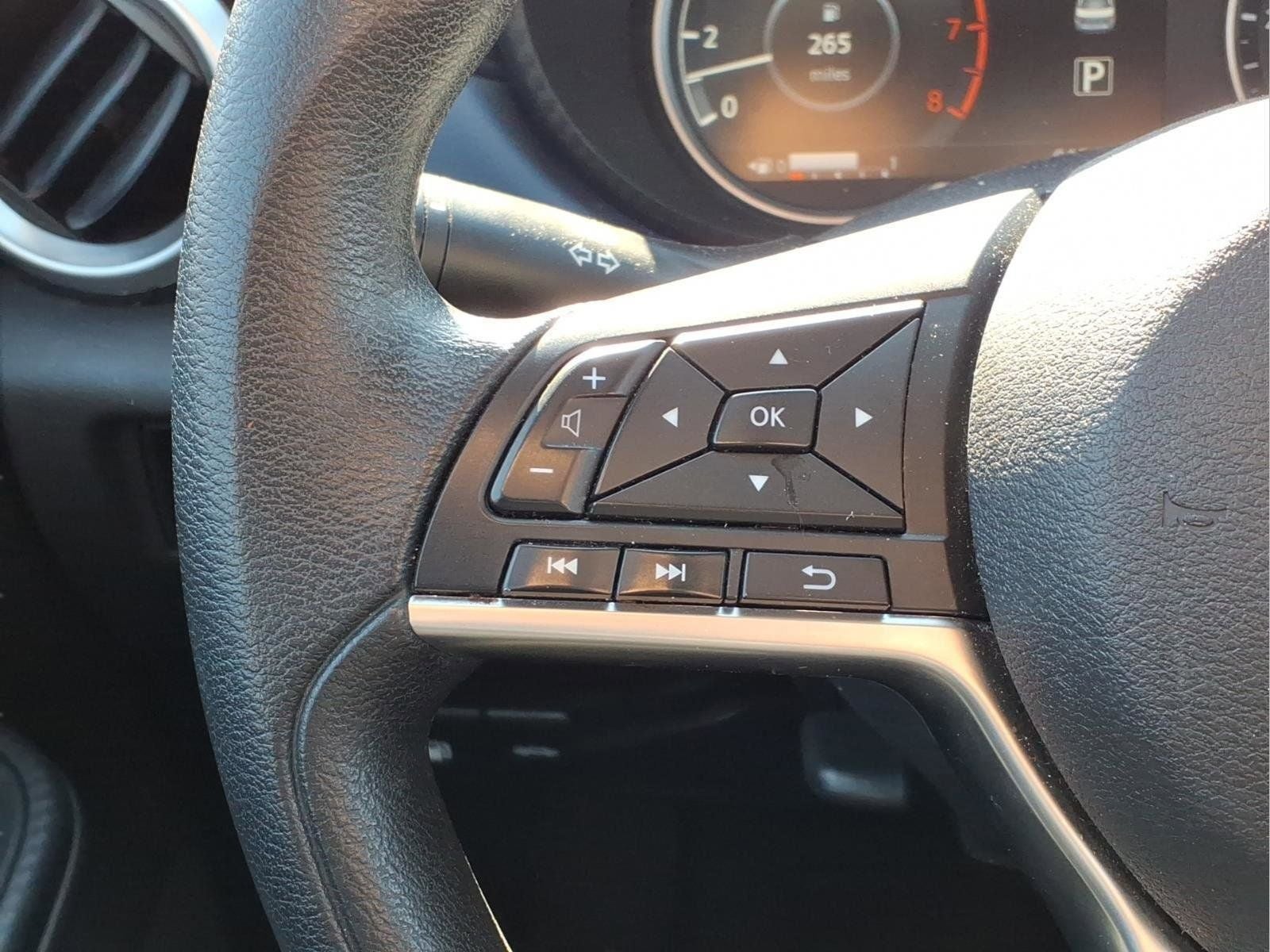 2023 Nissan Versa 1.6 SV