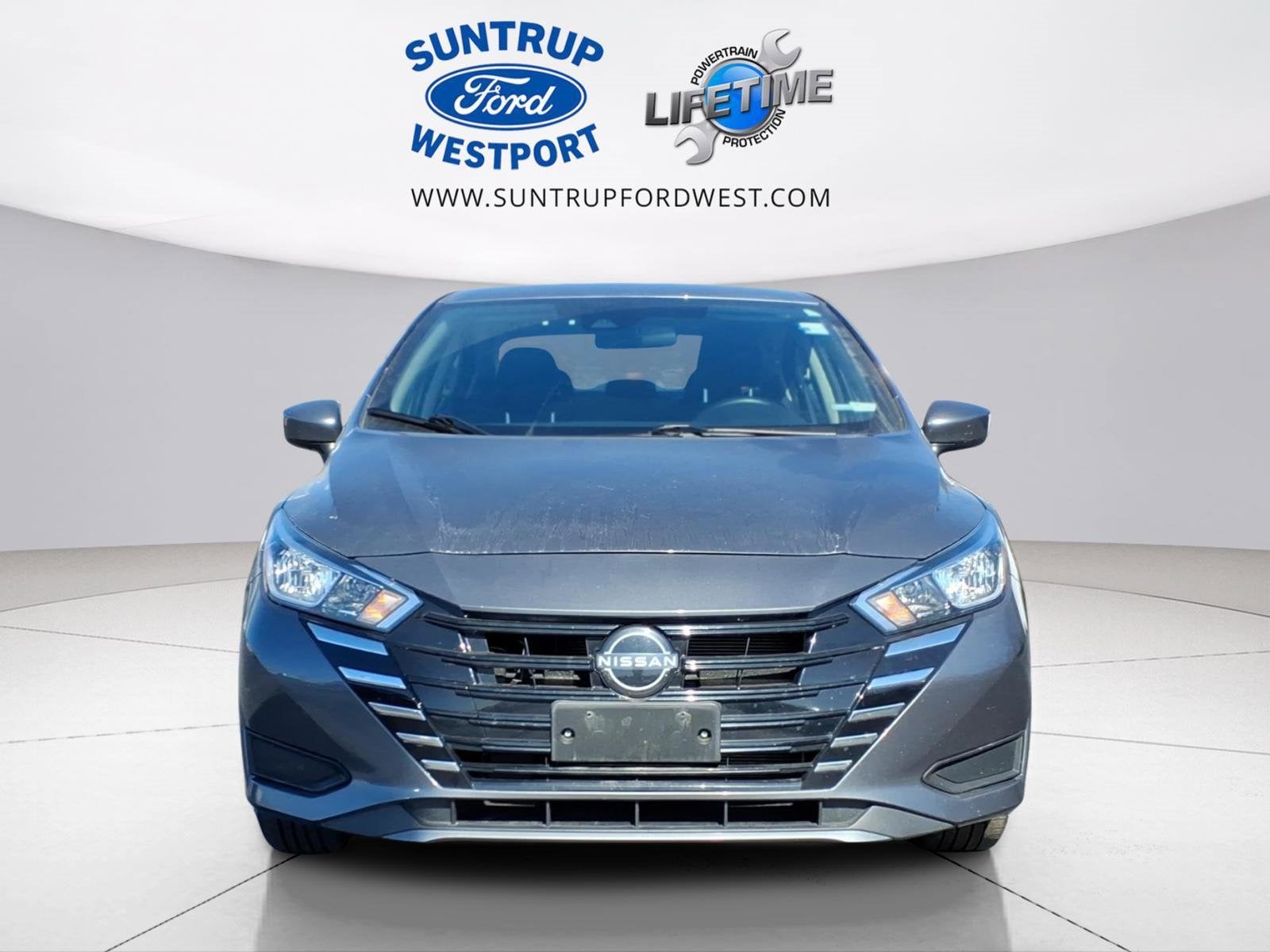 2023 Nissan Versa 1.6 SV