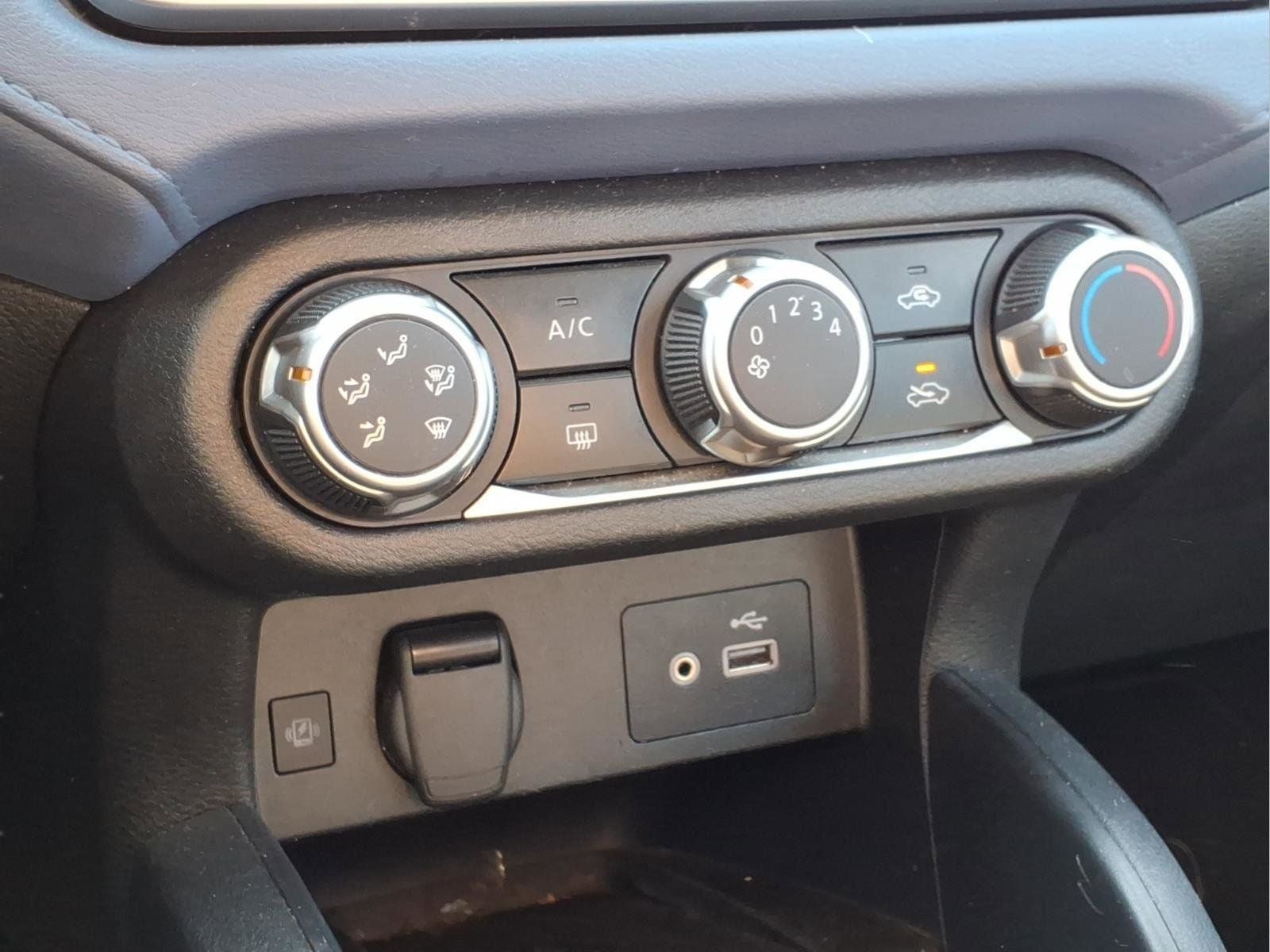 2023 Nissan Versa 1.6 SV