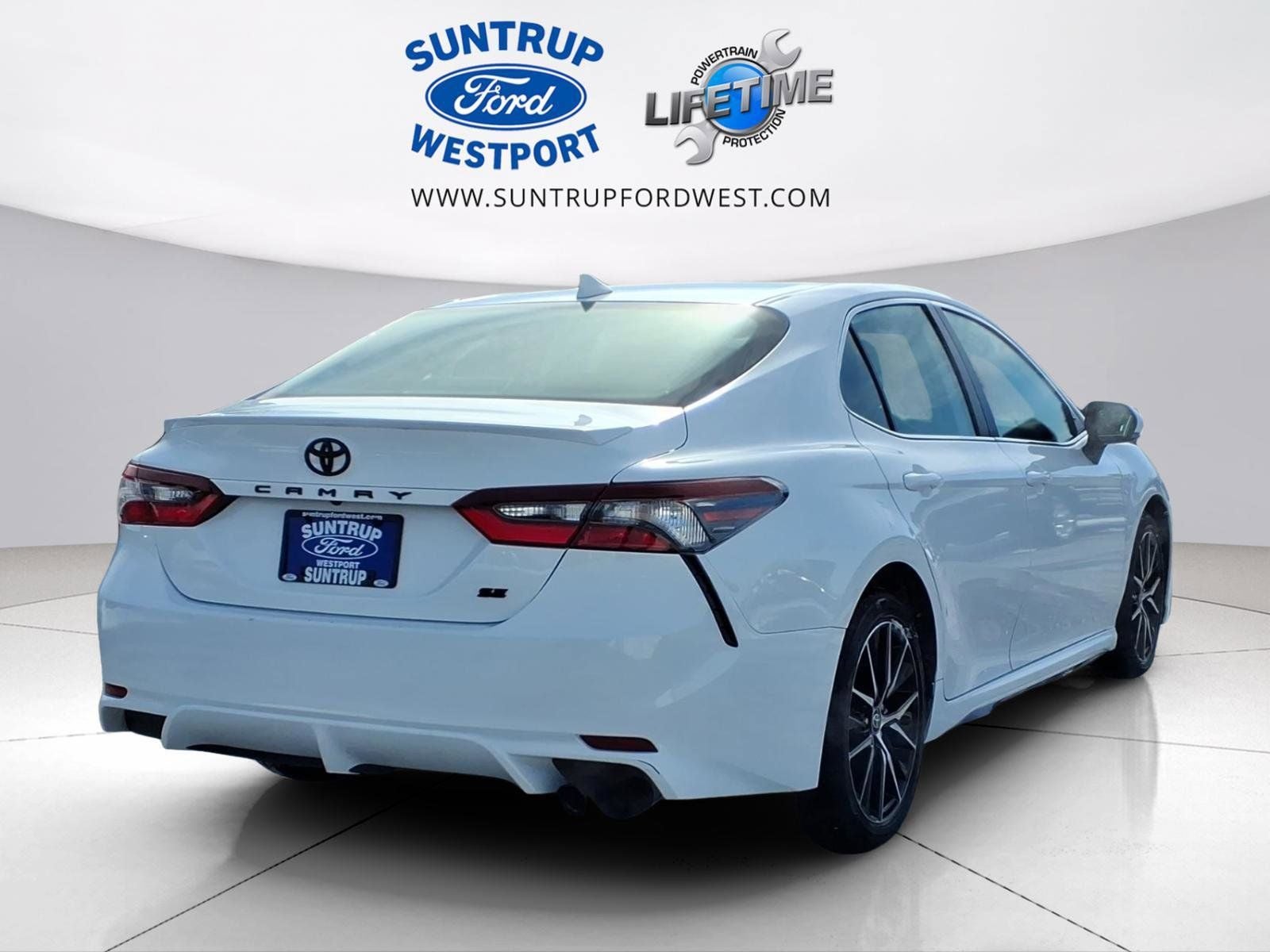 2024 Toyota Camry SE