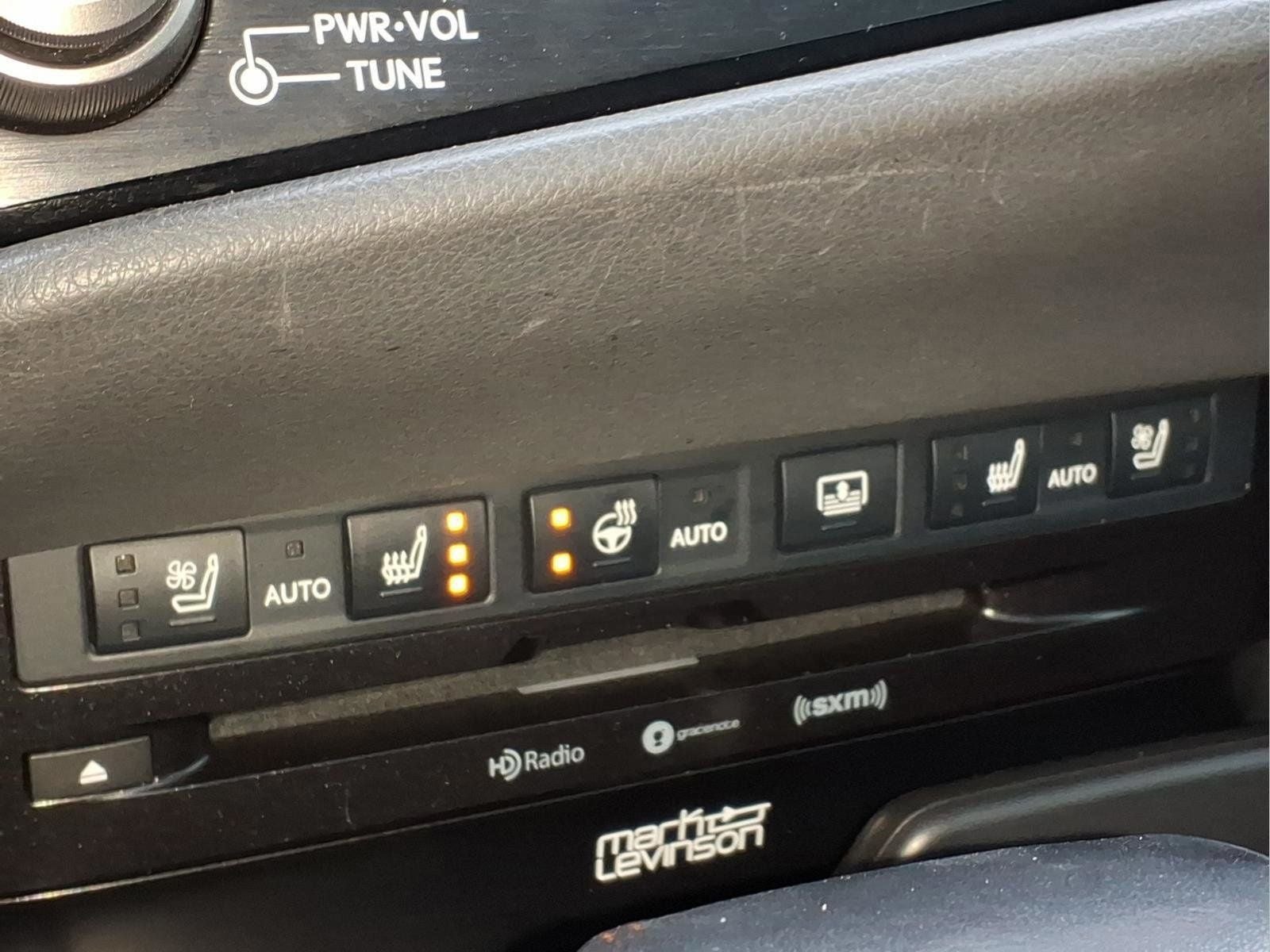 2022 Lexus ES 300h Luxury