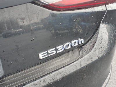 2022 Lexus ES 300h Luxury