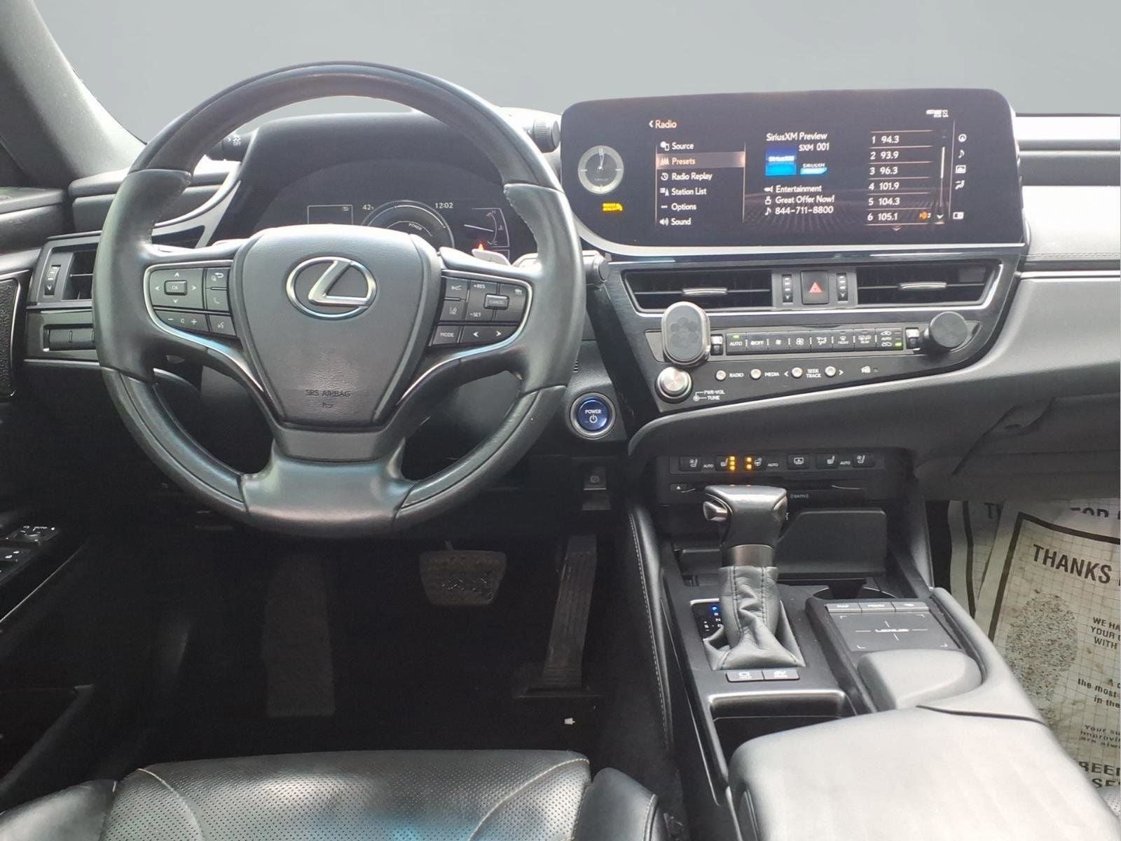 2022 Lexus ES 300h Luxury