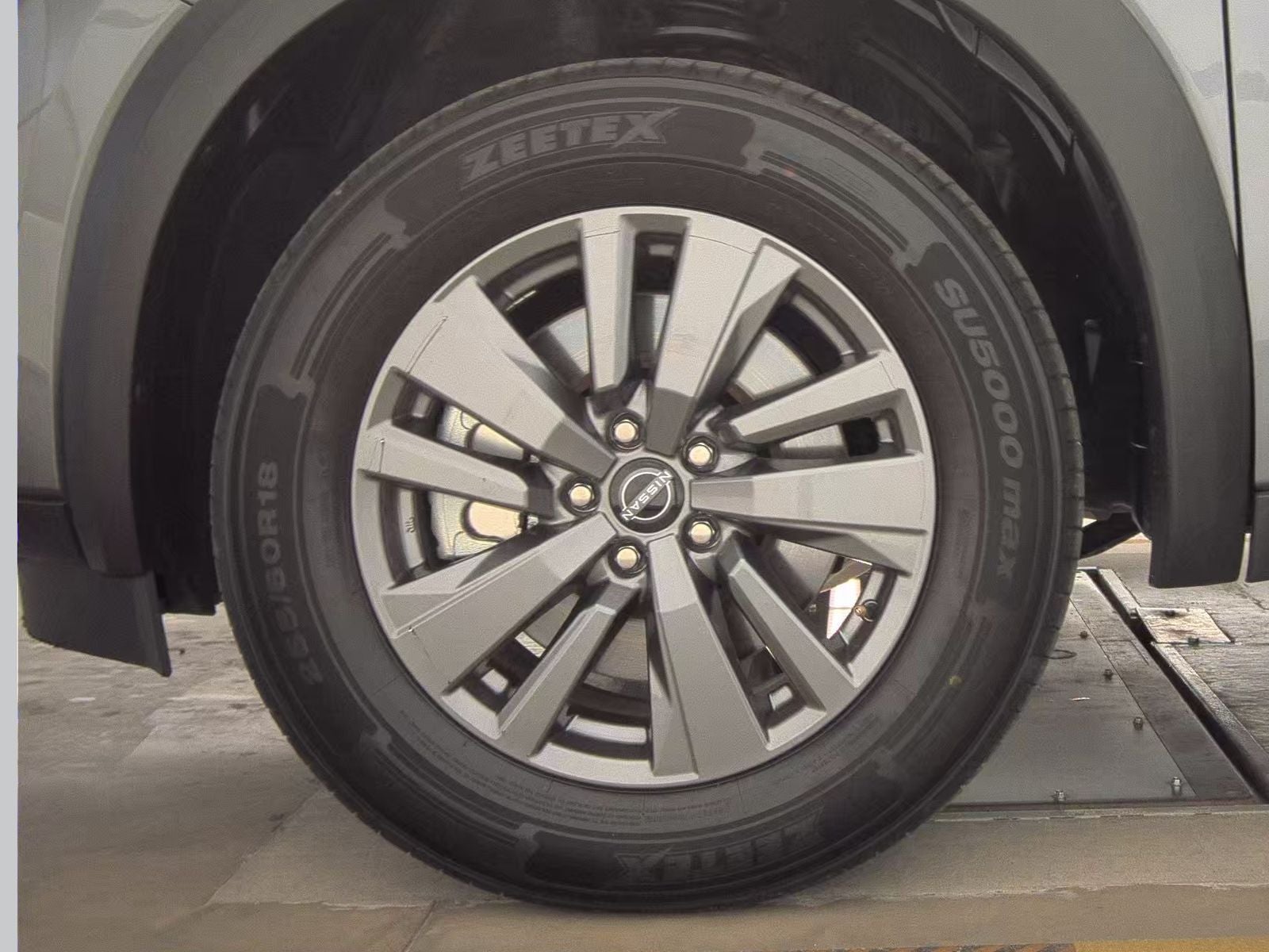 2025 Nissan Pathfinder S