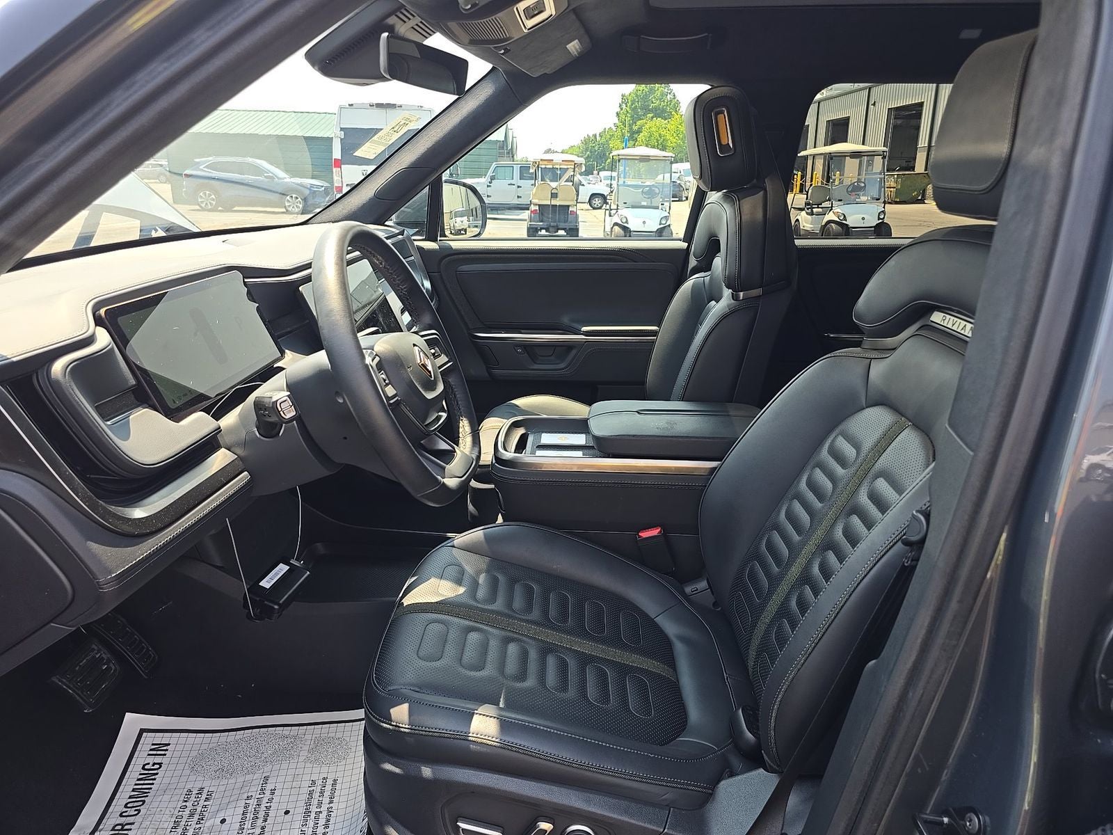 2025 Rivian R1S Adventure Dual Motor Standard Pack