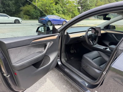 2024 Tesla Model Y Long Range