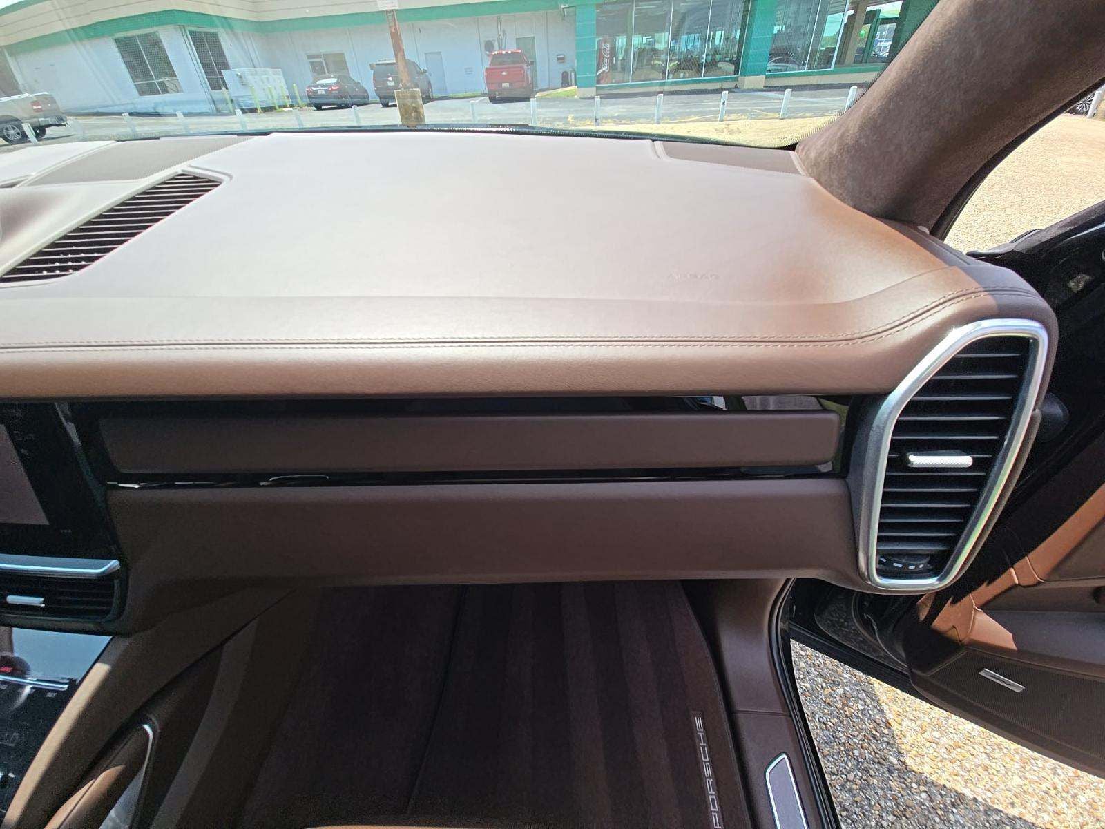 2023 Porsche Cayenne Turbo