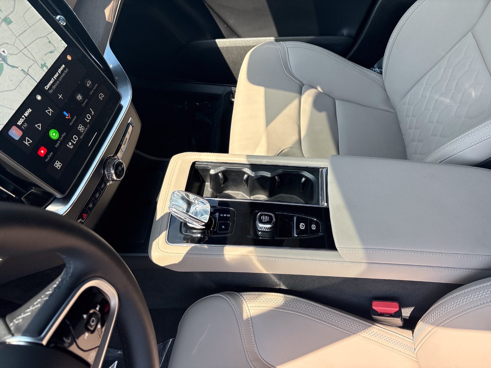 2026 Volvo XC90 B5 Plus